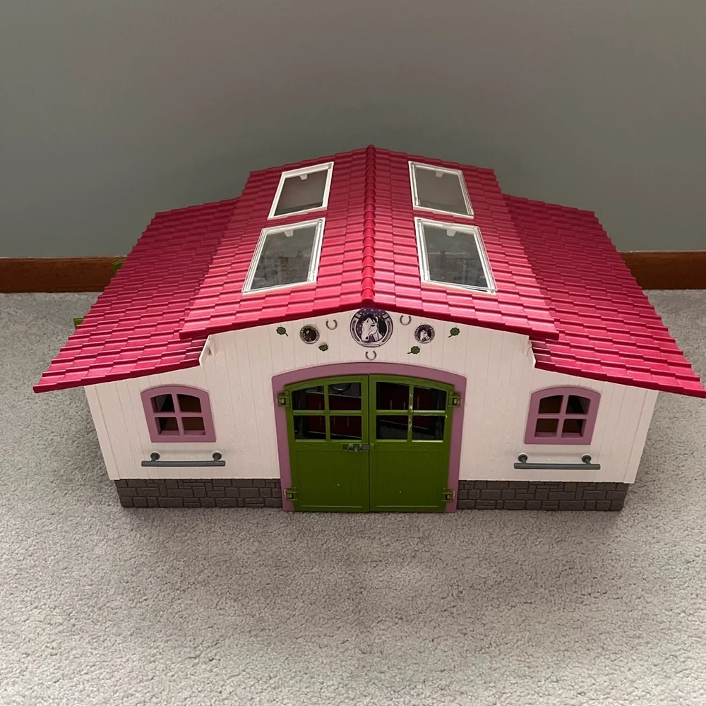 Schleich Stable used no accessories